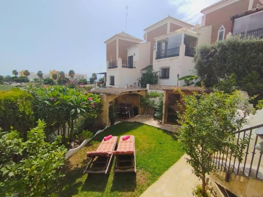 Beautiful 3 Bedroom Townhouse In Urb. Tropicana, Nerja Exterior photo